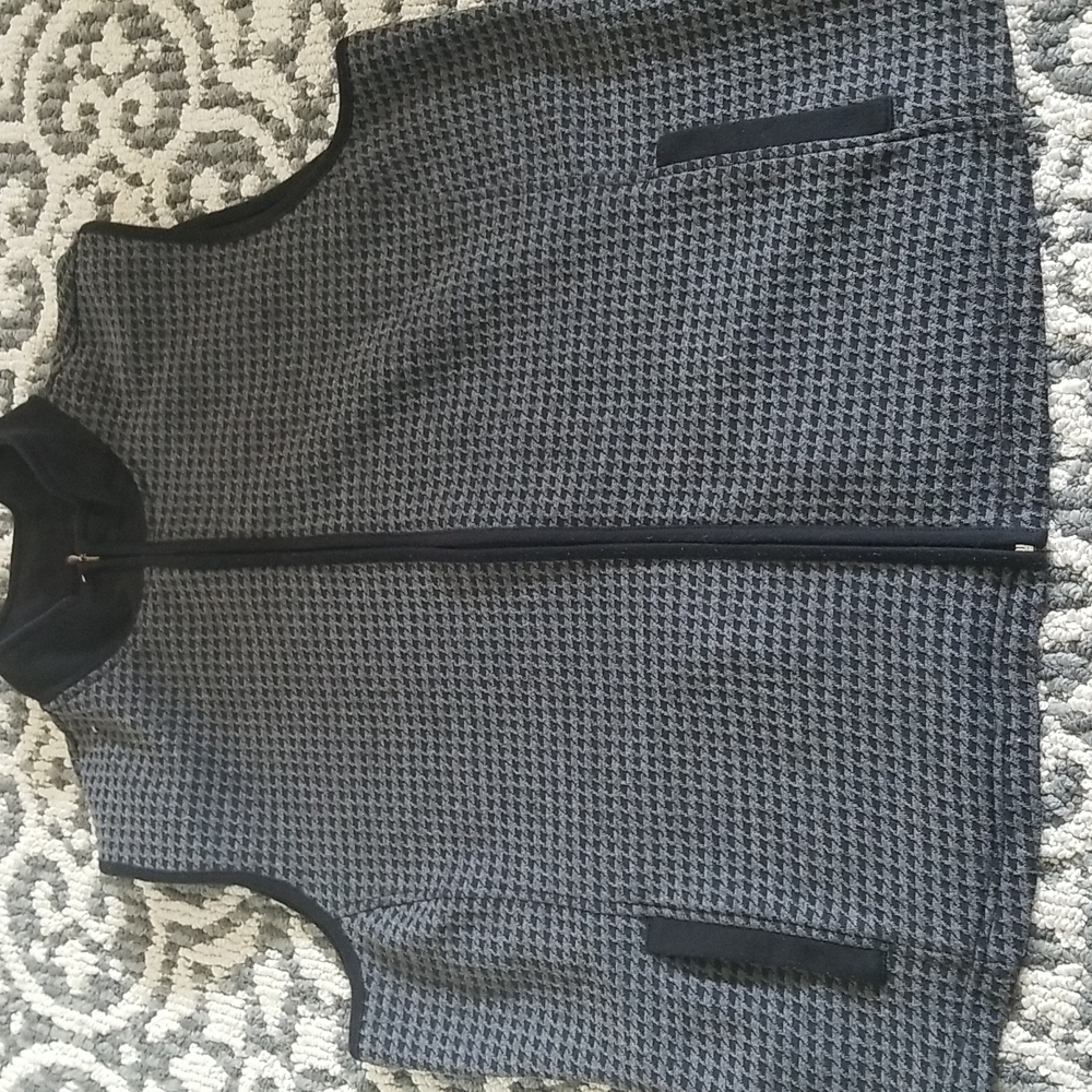 Traditions Raised Houndstooth Zipper Vest